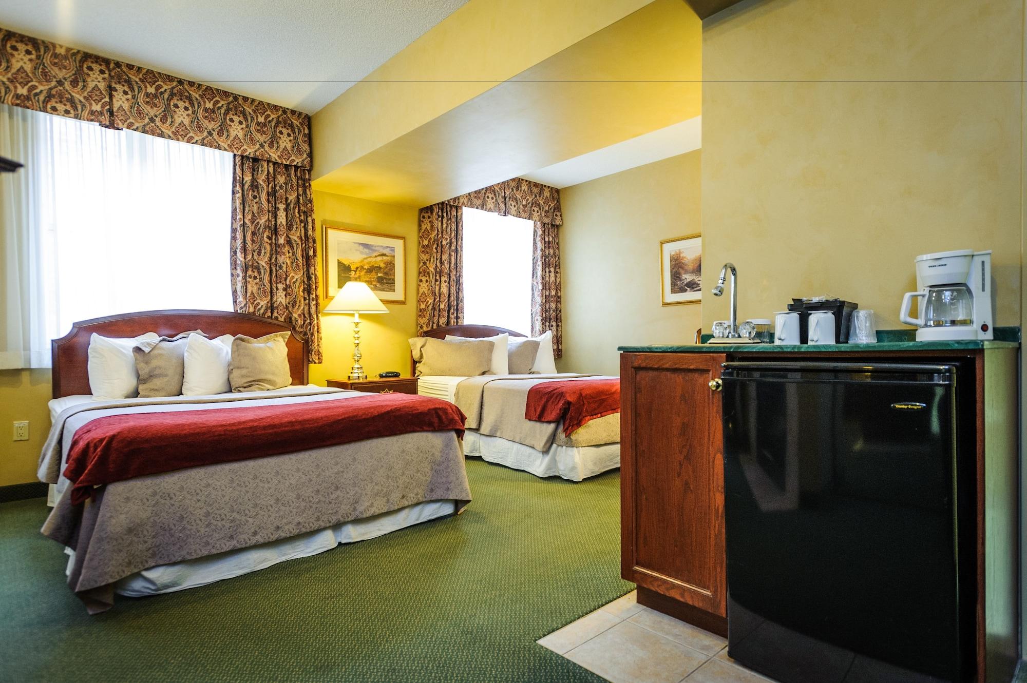 Peterborough Inn & Suites Hotel Екстер'єр фото
